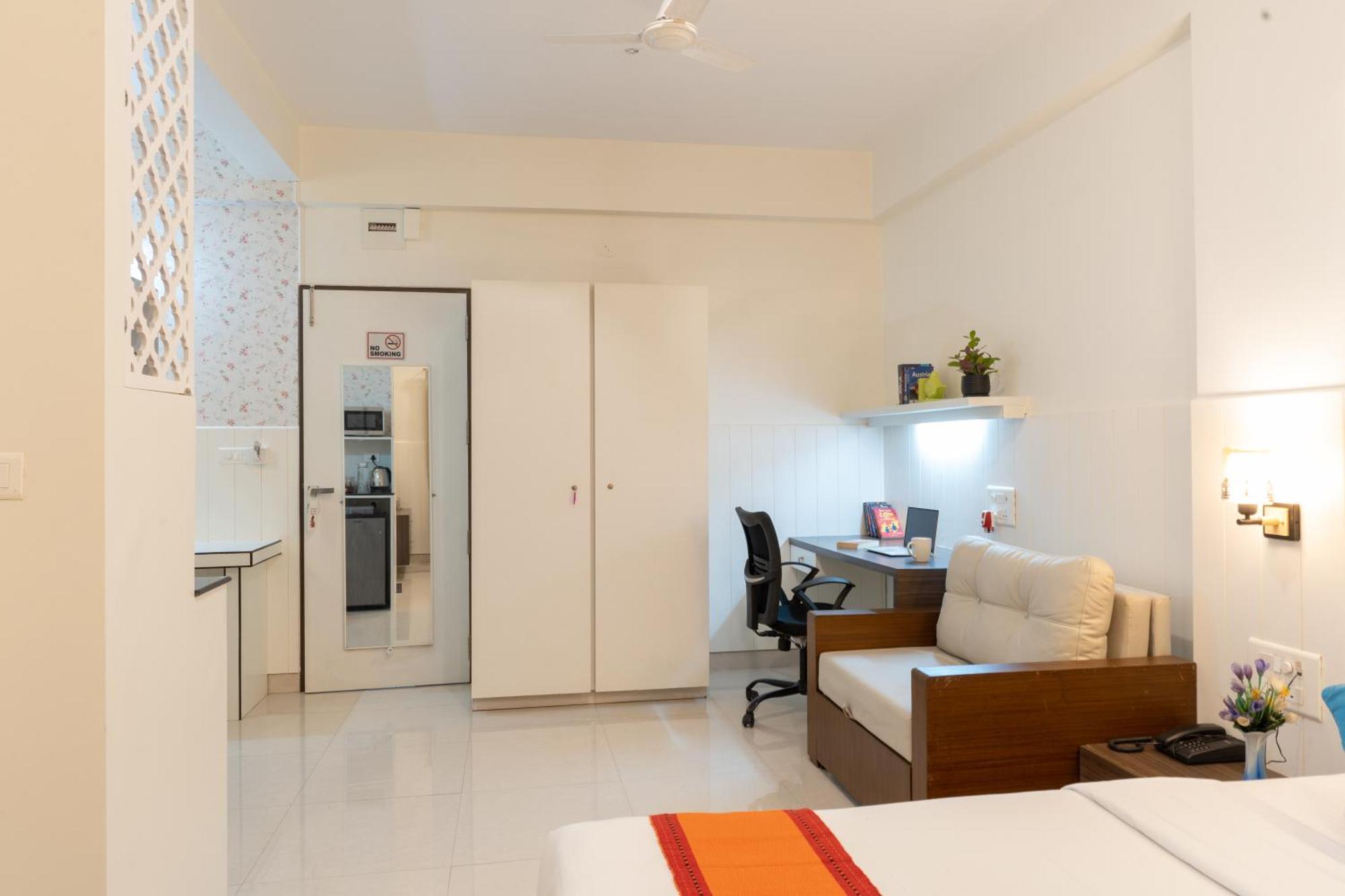 Bauhinia Bed and Breakfast Pune Exteriör bild